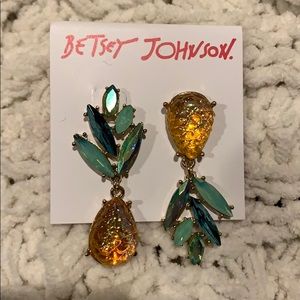 Betsy Johnson pineapple 🍍 earrings